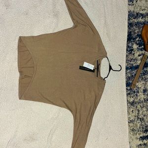 Made of 95% polyester and 5% spandex, never worn.